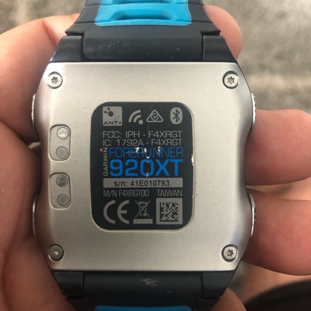 Men’s Running Watch - Picture 2 of 3